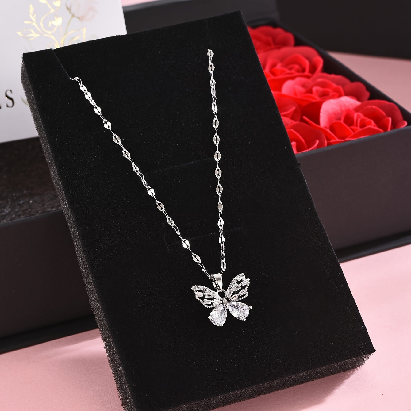 Hollow Butterfly Copper Inlaid Zircon Women's Necklace Valentine's Day Imitation Rose Exquisite Gift Box For Girlfriend Bestie